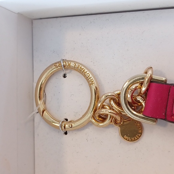 NEW Michael Kors fushia pink studded LOVE bag charm keychain - Picture 2 of 5